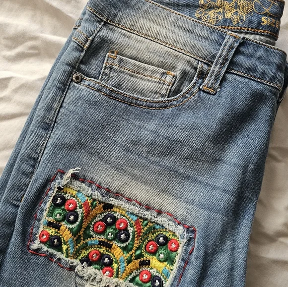 Desigual Pakaian Jada Wanita Embroidered Blue Jeans for Women - Picture 5 of 10